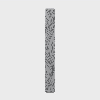 August Gladiolus necklace in stainless steel, 360 rotation video